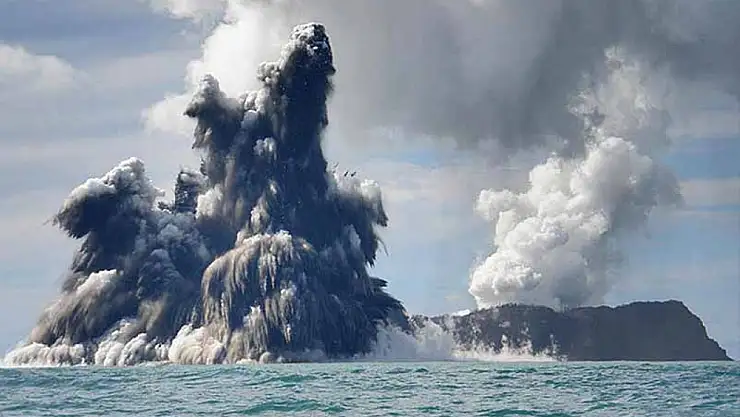 Deniz altı volkanik patlamalar okyanus ekosistemini nasıl etkiler?