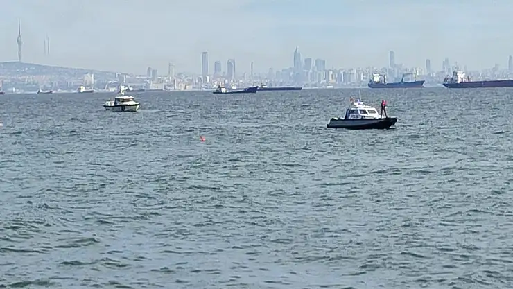 Denize giren çocuk kayboldu