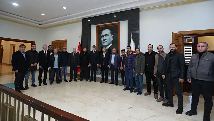 Depremin yaralarını sarmak için çalışıyorlar