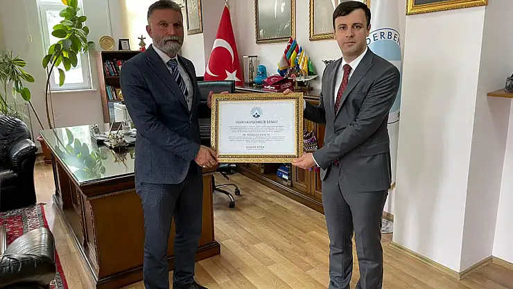 Derbent Kaymakamı'na fahri hemşehrilik beratı verildi