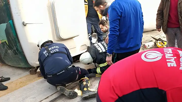 Devrilen beton mikserinin altında kaldı