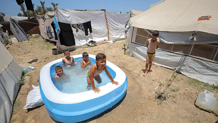 Deyr Belah'ta zor koşullarla günlük yaşam