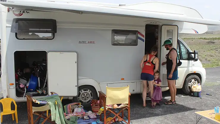 Dinlenme yerleri Meke Gölü oldu