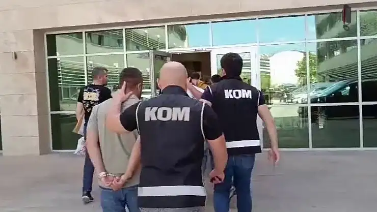 Dolandırıcıların yeni tuzağı sahte basın kartı!