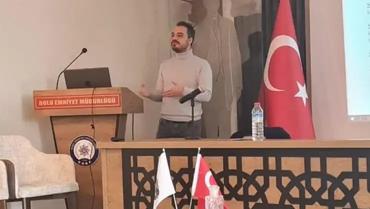 Dolandırıcılık yöntemleri kitap oldu!