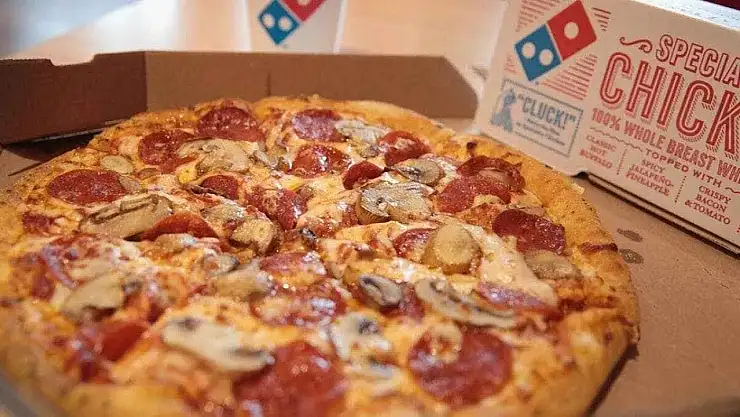 Domino's Pizza 205 şubesini kapatıyor: Türkiye'de tepkiler yükseliyor!