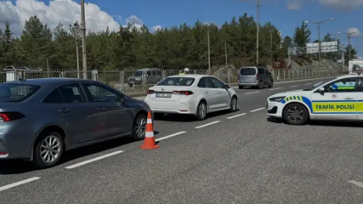 Dönüş için yollarda denetim sıklaştı