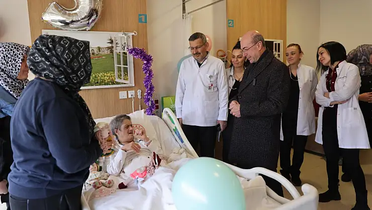 Down Sendromlu hastaya anlamlı ziyaret