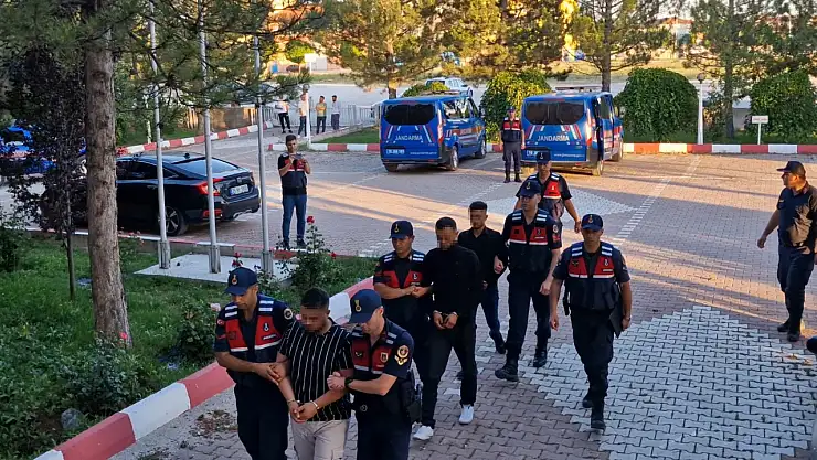 Düğünde havaya ateş açan 3 kişiye gözaltına