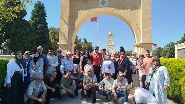 Dünya Görmeyenler Derneği'nden anlamlı Çanakkale gezisi