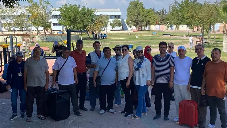 Dünya Görmeyenler Derneği'nden Mersin'de anlamlı kamp