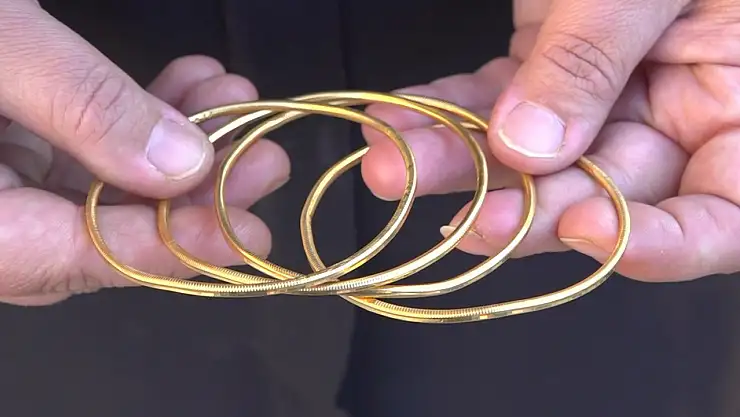 Düşürdüğü 40 gram altın 40 tonluk çöplükte bulundu