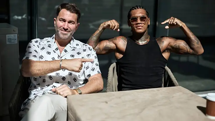 Eddie Hearn,  hangi karşılaşma için üçleme göndermesinde bulundu!