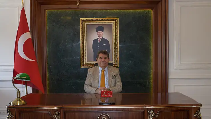 Eflatun Can Tortop kimdir?