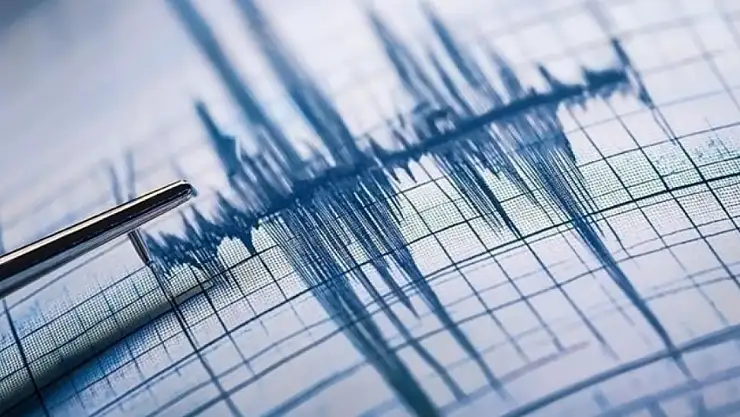 Ege Denizi akşamı hareketli geçirdi: 30 dakikada 3 deprem!