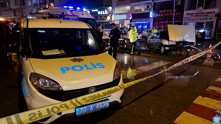 Ekip otosunda silahla kendini vurdu