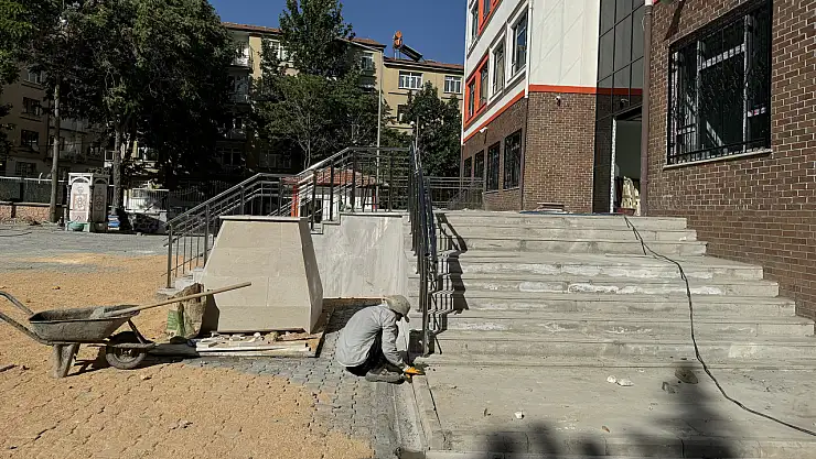 Elazığ'da depremlerin ardından yeniden inşa edilen okullar yeni eğitim-öğretim yılına hazırlanıyor