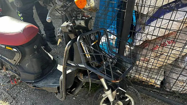 Elektrikli bisiklet ile minibüs çarpışması sonucu bir kişi yaralandı!