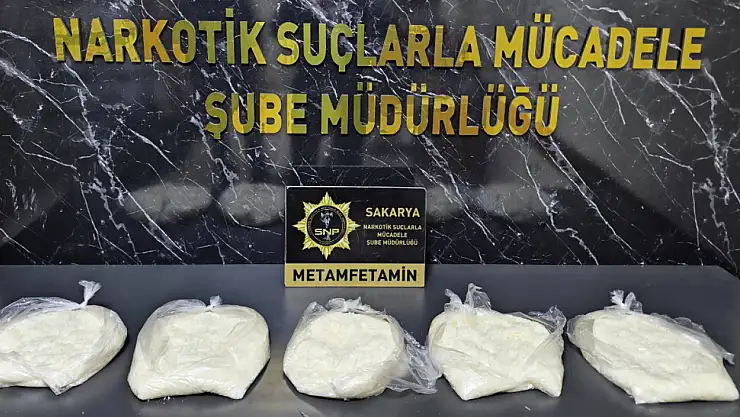 Emekli polisin aracında uyuşturucu ele geçirildi!