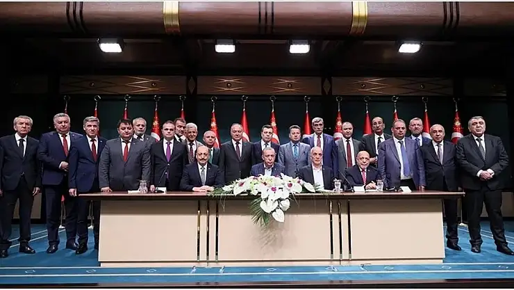 En düşük kamu işçisi ücreti 15 bin liraya çıkıyor