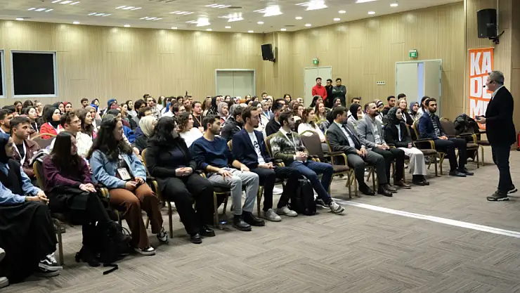 Erdoğan Arıkan Konya'da KADEME  öğrencileriyle  buluştu!