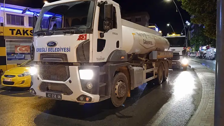 Ereğli Belediyesi caddeleri pırıl pırıl yaptı