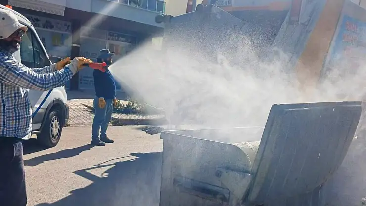 Ereğli Belediyesi'nden konteyner temizliği