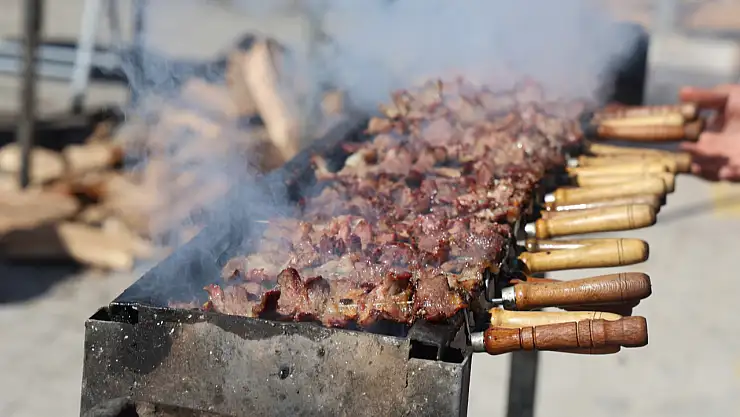 Erzurum'un yöresel lezzetleri Konyalıların beğenisine sunuldu!