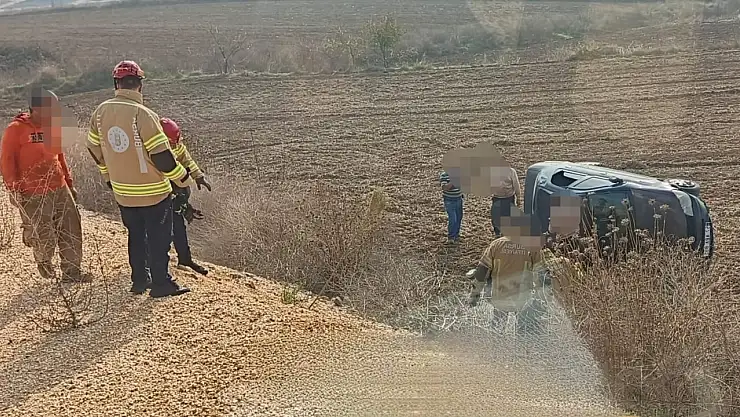 Eşine direksiyon dersi verirken hayatının dersini aldı