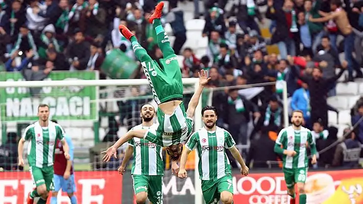 Eski Konyaspor yıldızı genç yaşında dönerci oldu! Şampiyonlar Ligi'nde bile oynamıştı...