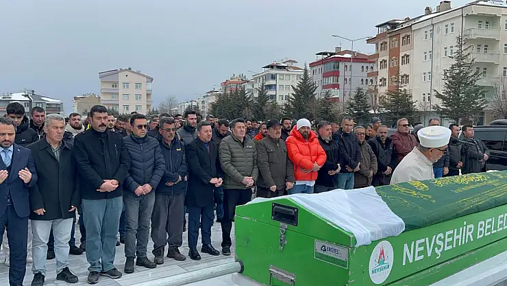 Eski nişanlısı tarafından katledilen genç kadın defnedildi