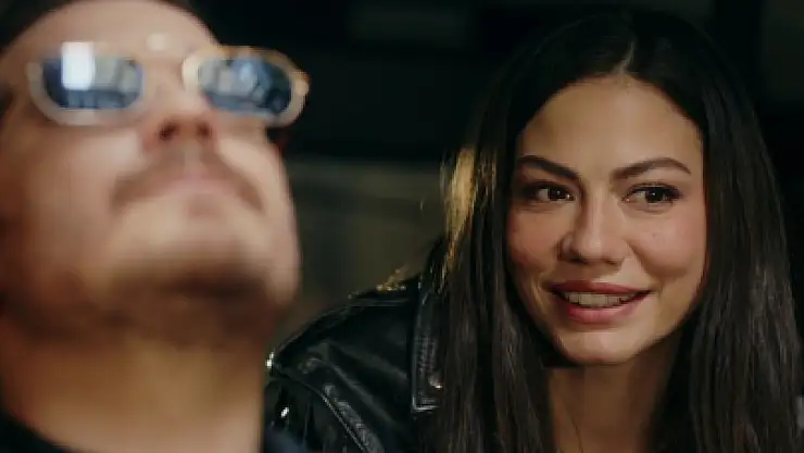 Eşref Rüya son bölüm tek parça izle! Kanal D dizi ekranıyla Eşref Rüya 8. bölüm kesintisiz izle