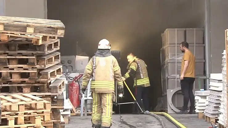 Fabrikada korkutan yangın