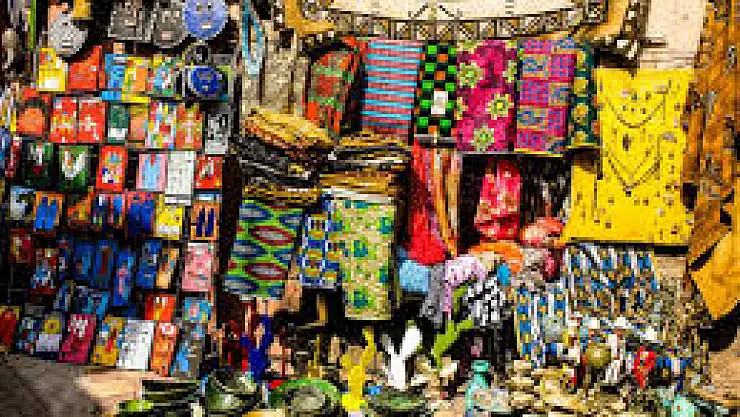 Faslı erkekler yaygın olan 'tuz hakkı' geleneğini eşleri için yıllardır yaşatıyor