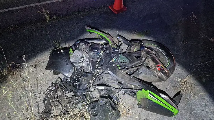 Feci kaza: Motosikletler paramparça oldu