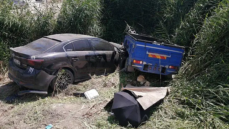 Feci kaza: Patpat ile otomobil çarpıştı