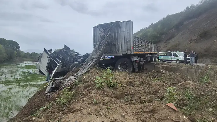 Feci tır kazası! Ölü ve yaralılar var...