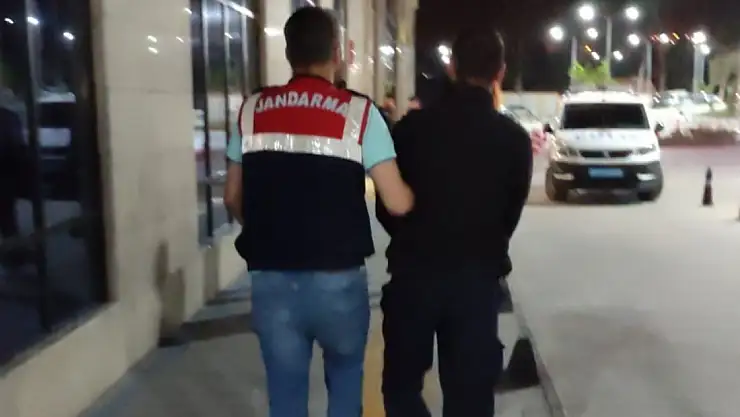 FETÖ'ye 8 ilde operasyon: 11 gözaltı