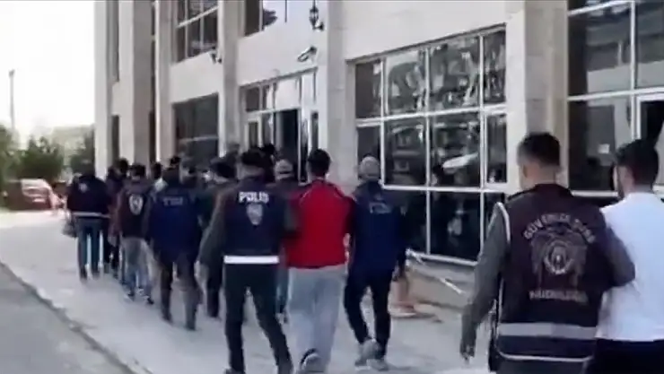 FETÖ'ye büyük darbe: 45 gözaltı!