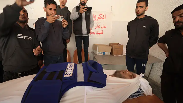 Filistinli gazeteci Nur Abdu yaşamını yitirdi