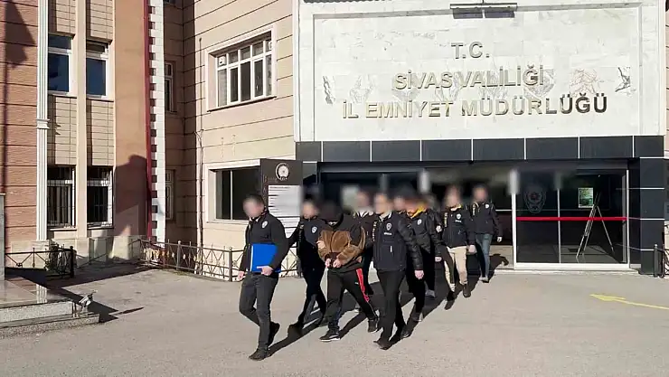 Forex dolandırıcıları 236 bin lira vurgunu yaptı: Operasyonla yakalandılar