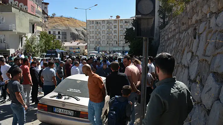 Freni boşalan çekici, 6 araca çarptı