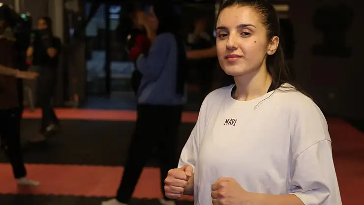 Futboldan Boksa Uzanan Yolculuk: Raziye Nur Gözel'in Başarı Hikayesi