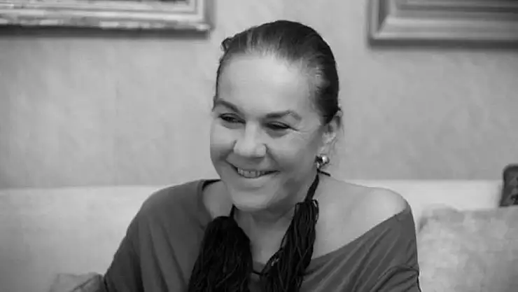 Gazeteci Figen Batur hayatını kaybetti