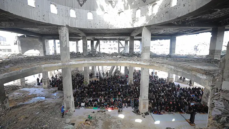 Gazze'de cuma namazı