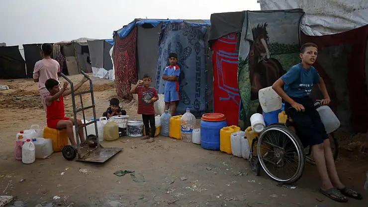 Gazze'den Deyr Belah'a Göç Edenlerin Su Mücadelesi: Çaresiz Kuyruklar
