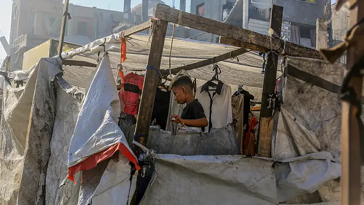 Gazze'den kaçan siviller Han Yunus'a sığınıyor