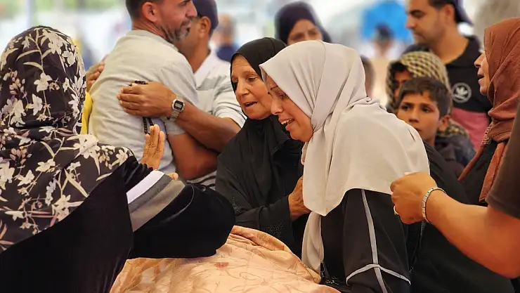 Gazze Şeridi'ne yönelik saldırılar devam ediyor