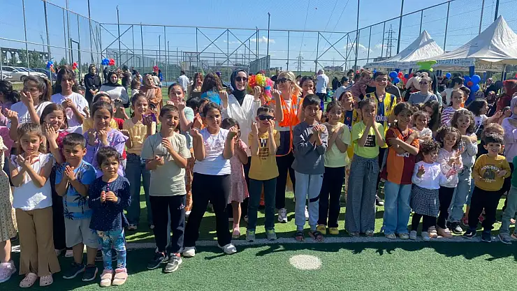 Geleceğe Yön Ver Derneği ve Adıyaman Barosu'ndan ortak çocuk şenliği