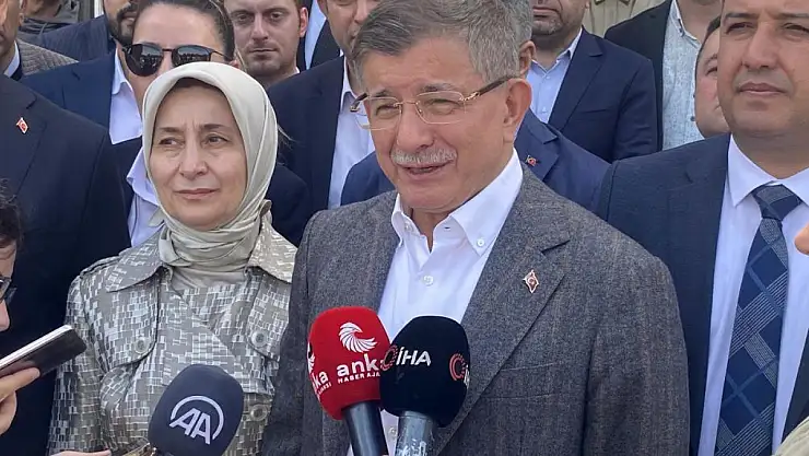 Gelecek Partisi Genel Başkanı Davutoğlu oyunu İstanbul'da kullandı